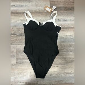 BERLOOK Retro Black & White One Piece Swimsuit – Ribbed – NWT – Size Medium